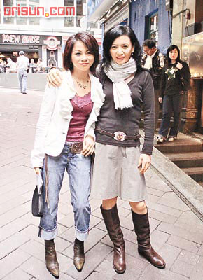 曾華倩和呂方昨日在狗場學習馴狗