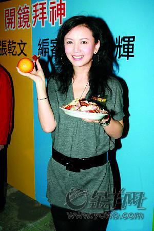 曾华倩享受工作，享受人生